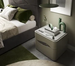 Offriamo camera da letto Modello Corda 02 artigianale in laminato a prezzo scontato! Ottieni un look moderno per la tua casa con questo design unico.
