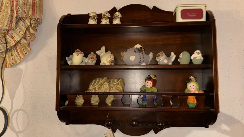 Oggettistica classica Bacheca mensole appendiabiti dolfi di Artigianale a prezzo ribassato