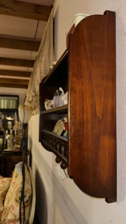 Oggettistica classica Bacheca mensole appendiabiti dolfi di Artigianale a prezzo ribassato