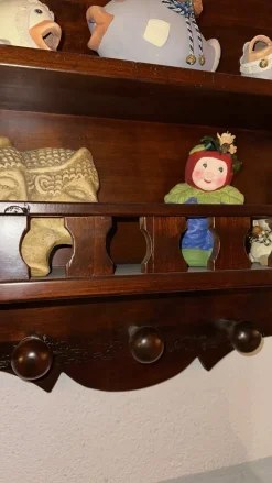 Oggettistica classica Bacheca mensole appendiabiti dolfi di Artigianale a prezzo ribassato