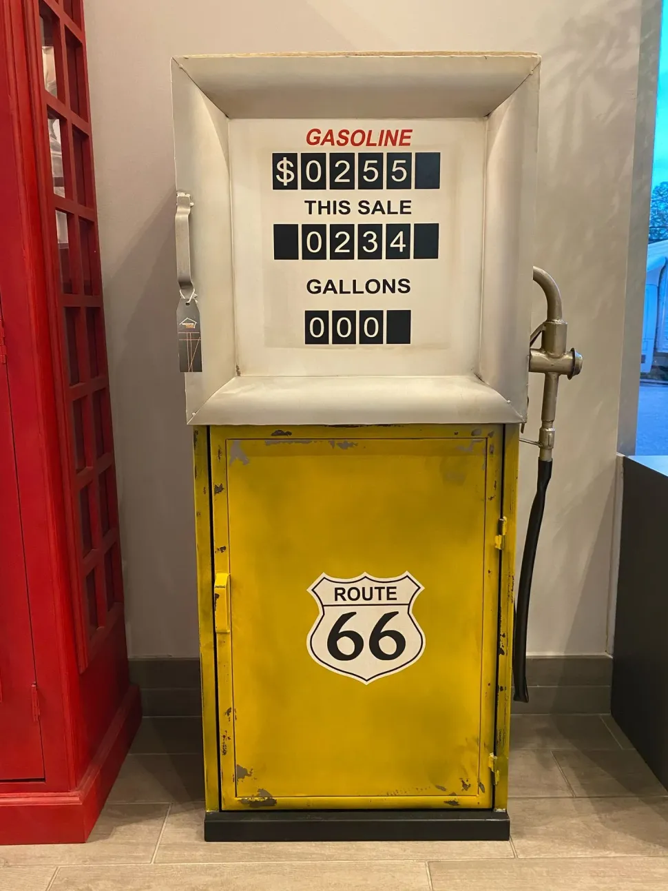 Oggettistica design modello Yellow gasoline di Collezione esclusiva in Offerta Outlet