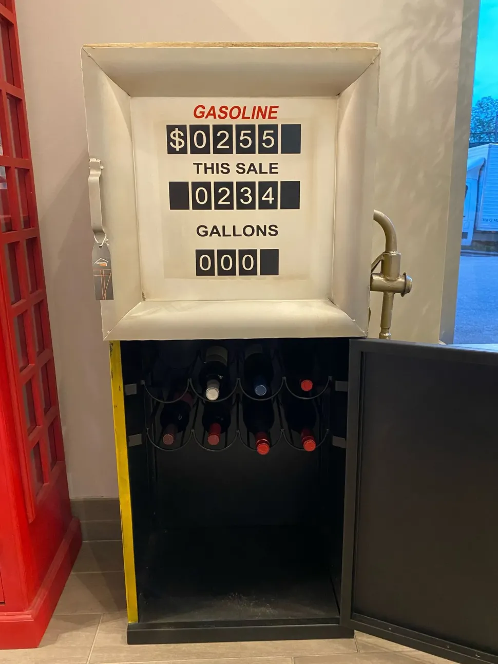 Oggettistica design modello Yellow gasoline di Collezione esclusiva in Offerta Outlet