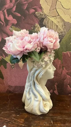 Oggettistica design Vaso volto ninfa poly di Artigianale scontata del 30%