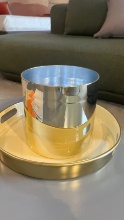 Oggettistica design Vaso cilindrico dorato di Artigianale a prezzo ribassato