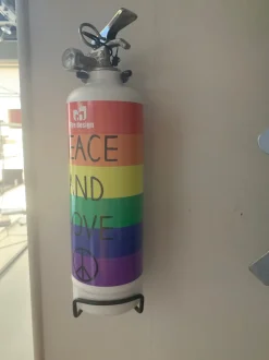 Oggettistica Estintori  in metallo Artigianale con forte sconto