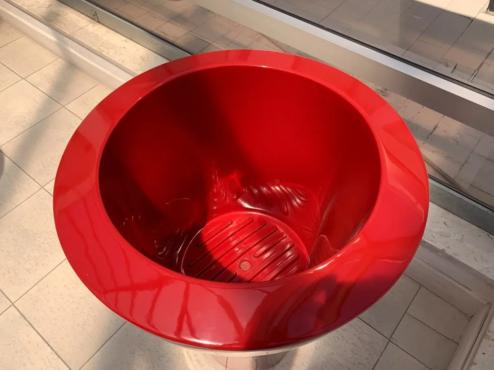 Oggettistica in stile Design in laccato lucido Serralunga Ming high