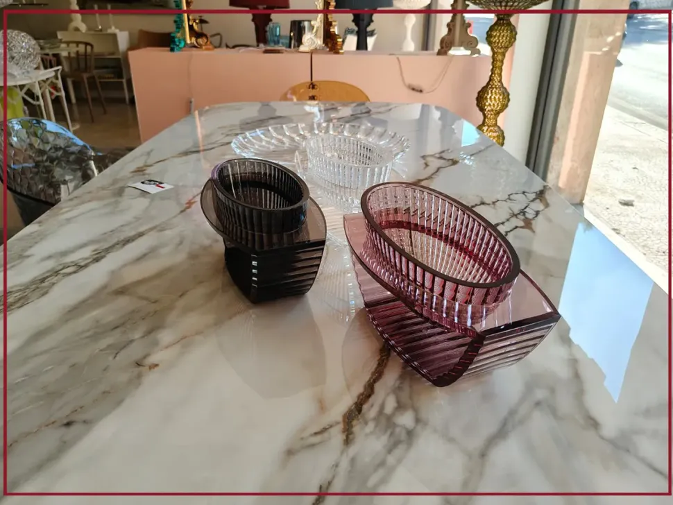 Oggettistica moderna U shine di Kartell a prezzo ribassato