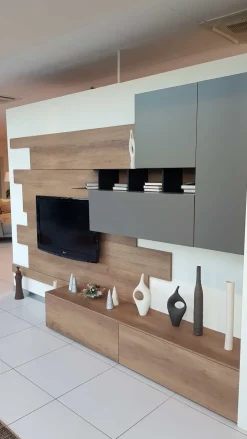 Outlet Soggiorno Compas Tomasella in offerta