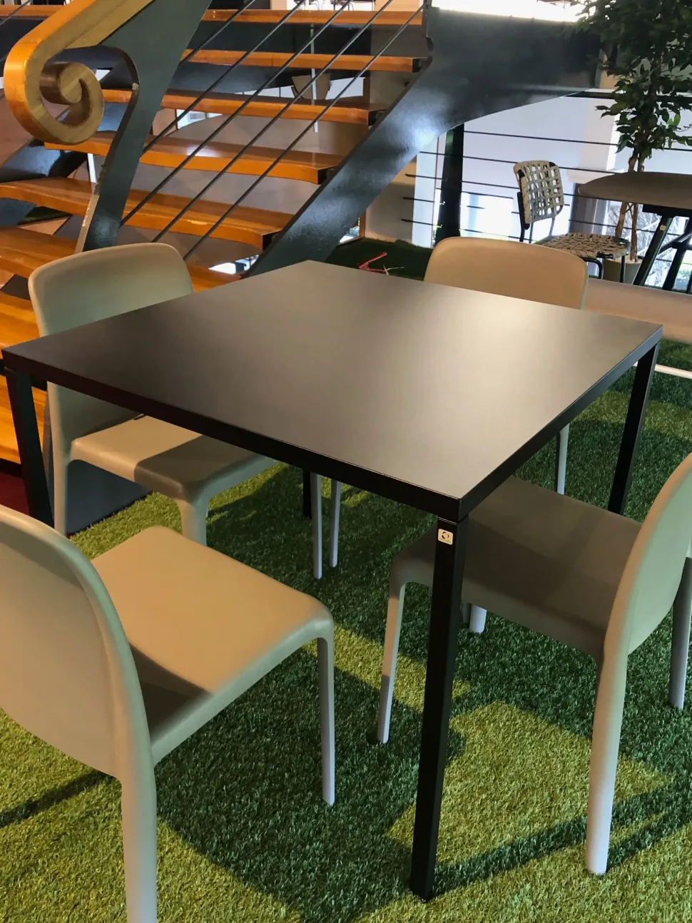 Outlet: Tavolo Iron da giardino Connubia. Prezzo scontato!