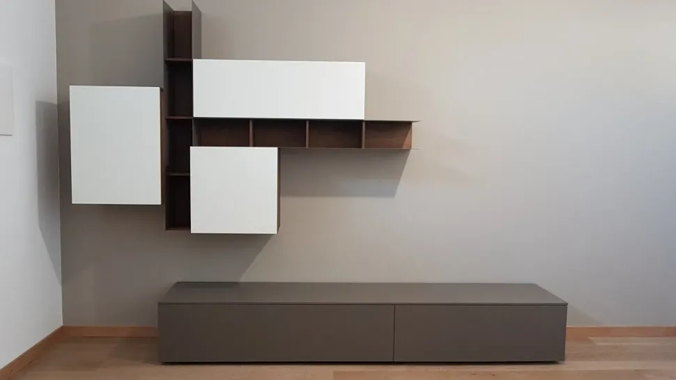 Parete attrezzata A089 di Tomasella scontata del 31%