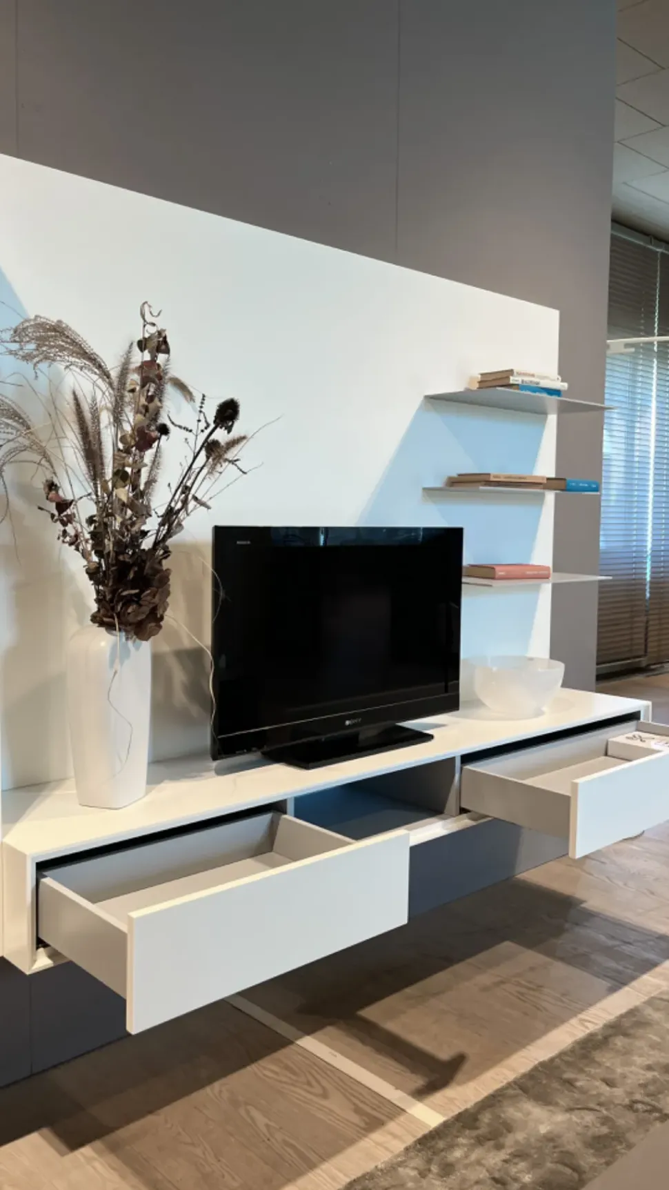 Parete attrezzata Ateneo Capo d'opera in stile moderna a prezzo scontato