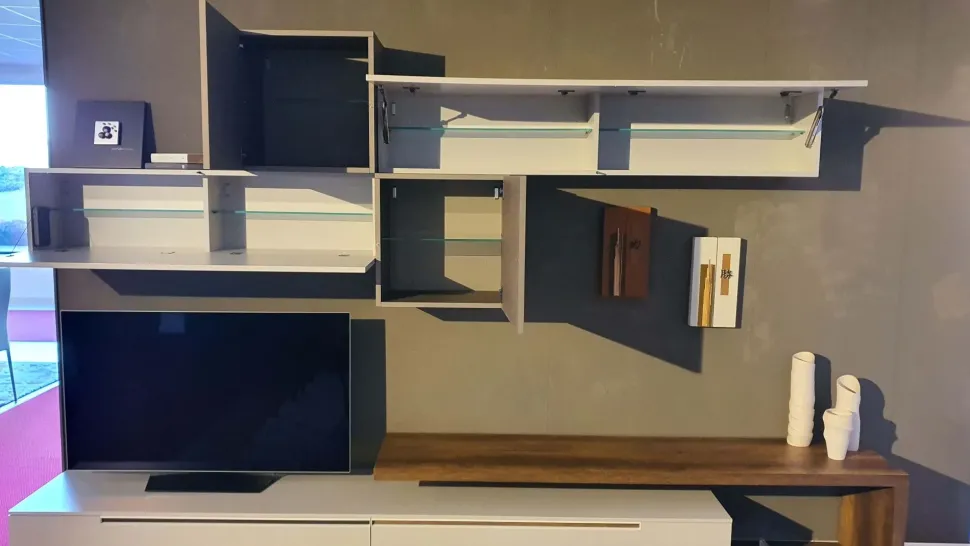 Parete attrezzata Atlante 2022 Tomasella in stile design a prezzo ribassato