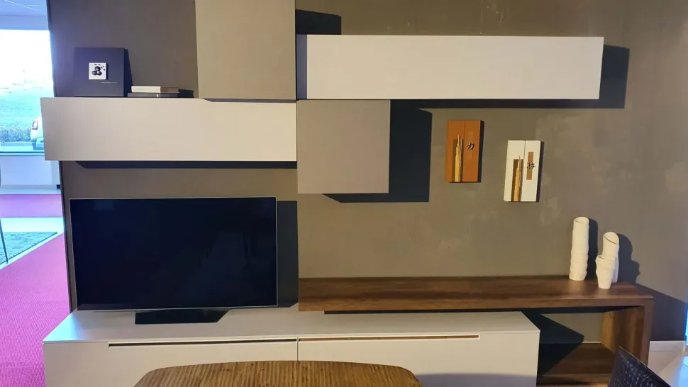 Parete attrezzata Atlante 2022 Tomasella in stile design a prezzo ribassato