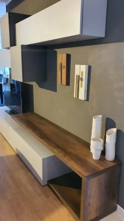 Parete attrezzata Atlante 2022 Tomasella in stile design a prezzo ribassato