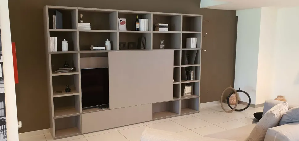 Parete attrezzata Atlante 2020 Tomasella in stile design a prezzo ribassato