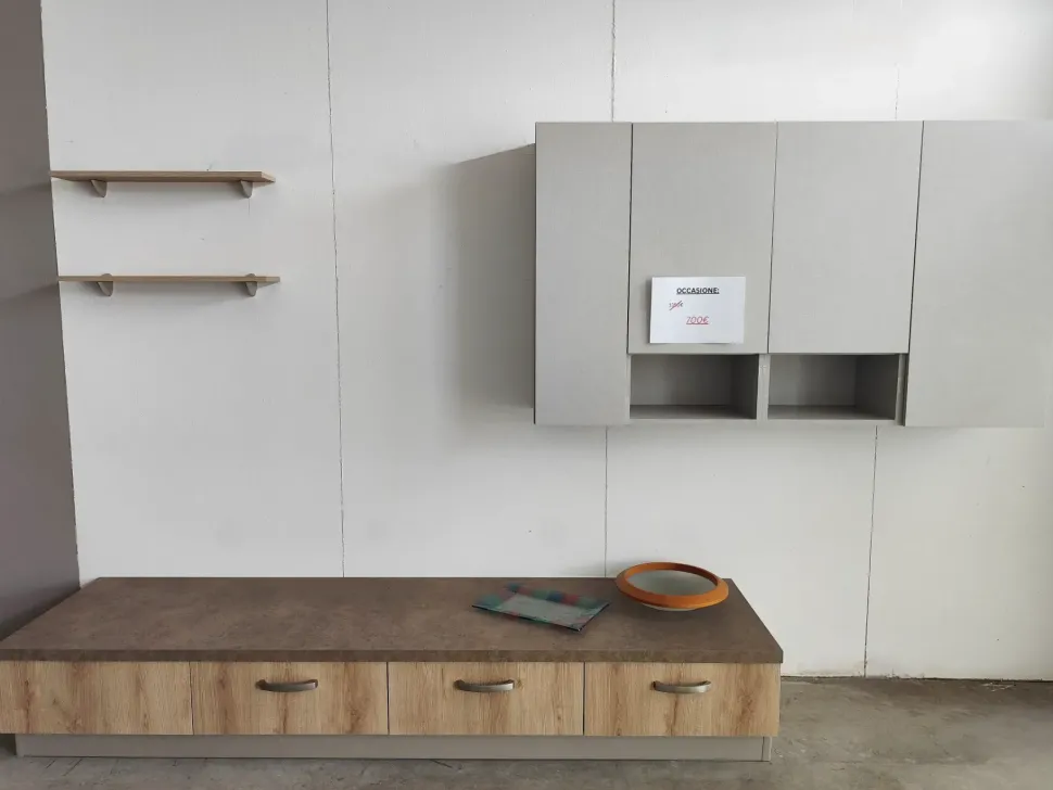 Parete attrezzata Aurora del marchio Ar-due con un ribasso esclusivo