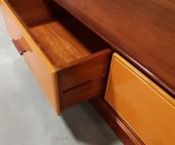 Parete attrezzata Composizione b di Artigianale in OFFERTA OUTLET