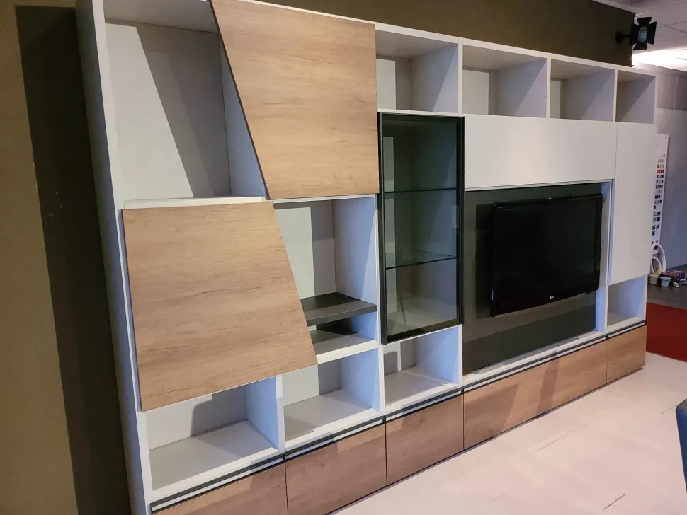 Parete attrezzata Diagonal 2021 di Tomasella in OFFERTA OUTLET