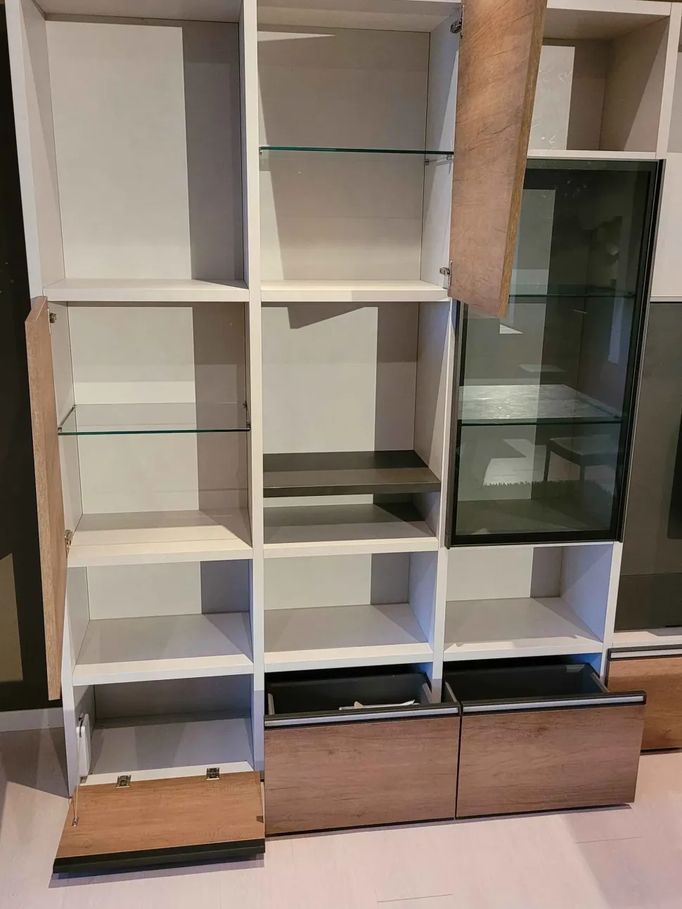 Parete attrezzata Diagonal 2021 di Tomasella in OFFERTA OUTLET