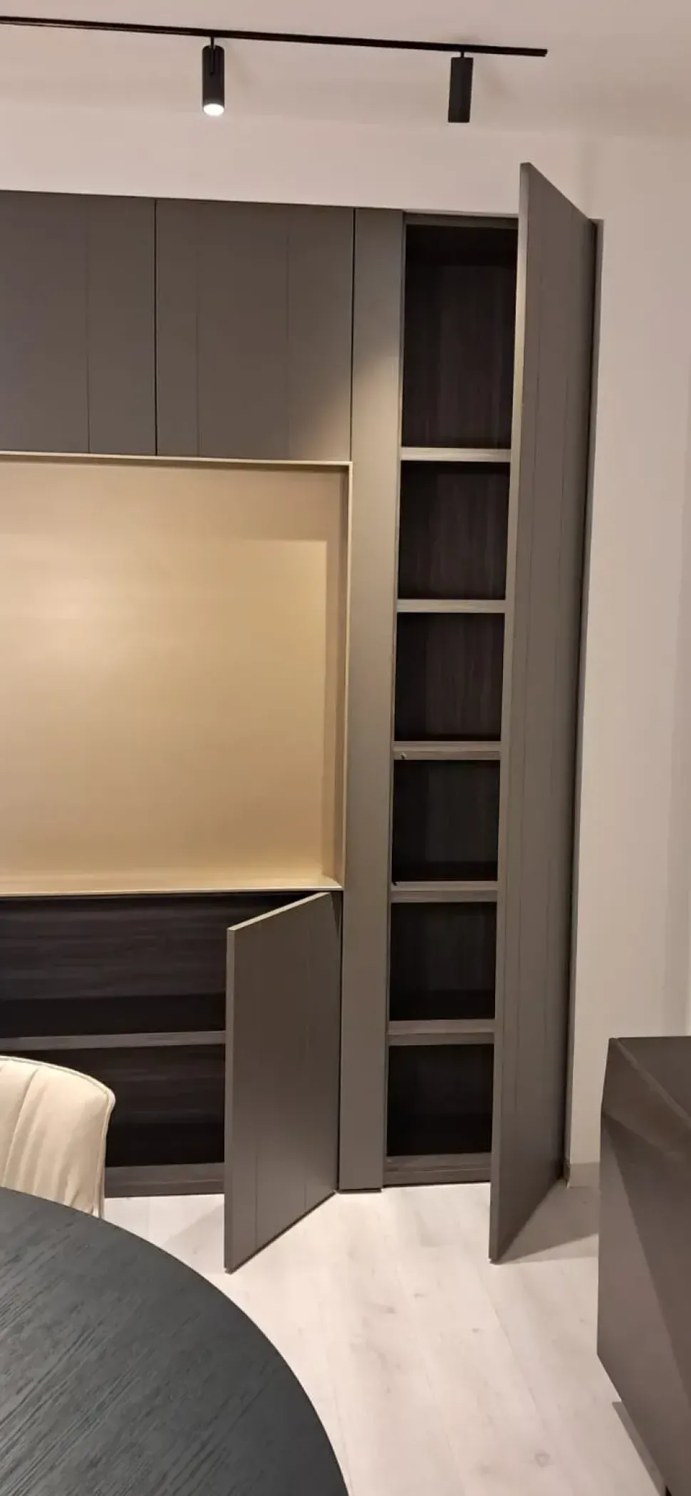 Parete attrezzata Dress code Olivieri in stile moderna a prezzo ribassato