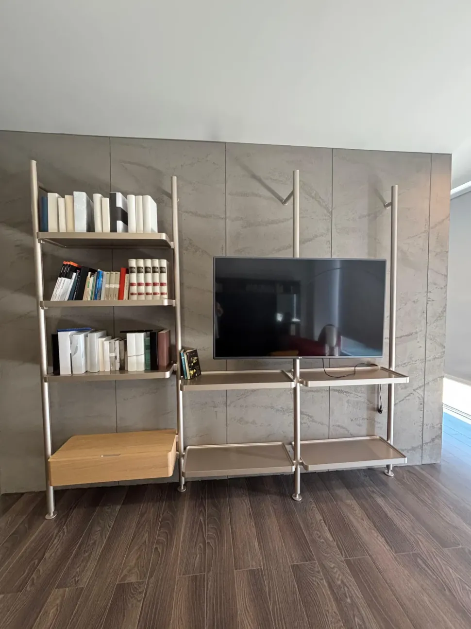 Parete attrezzata Hector di Molteni & c scontata del 40%