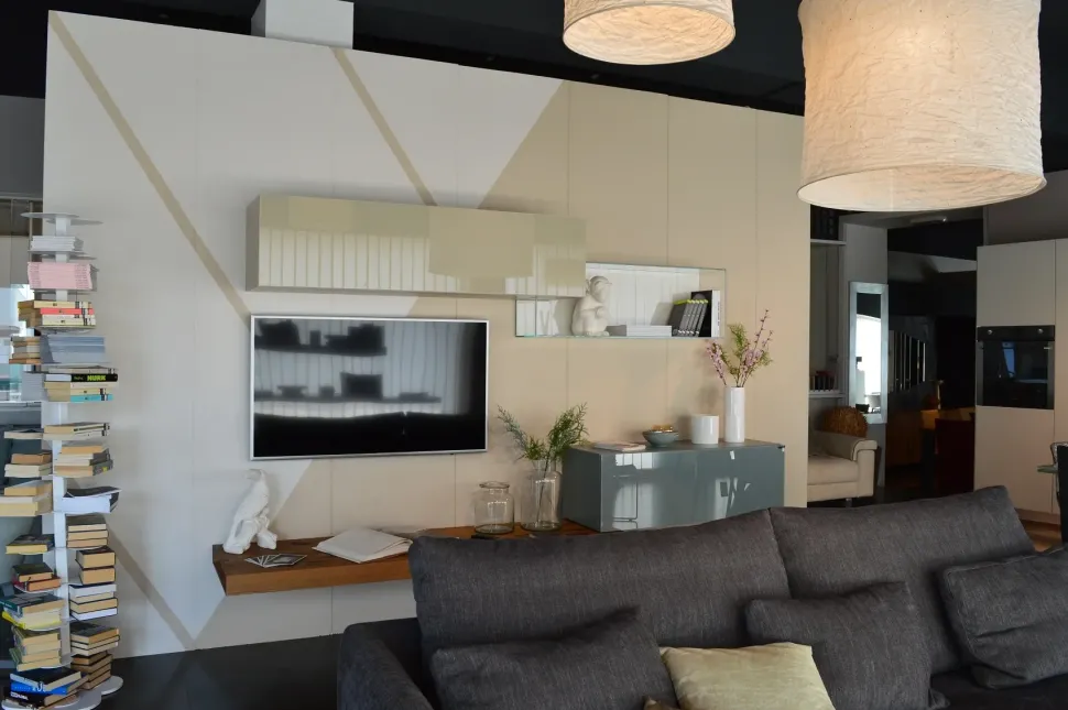 Parete attrezzata in stile design 36e8 di Lago a prezzo scontato