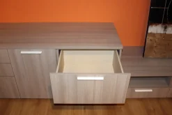 Parete attrezzata in stile moderno Colombini in laminato materico Offerta Outlet