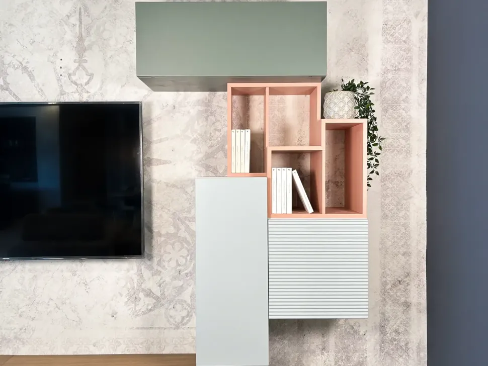 Parete attrezzata in stile moderna Parete tv di Devina nais a prezzo Outlet