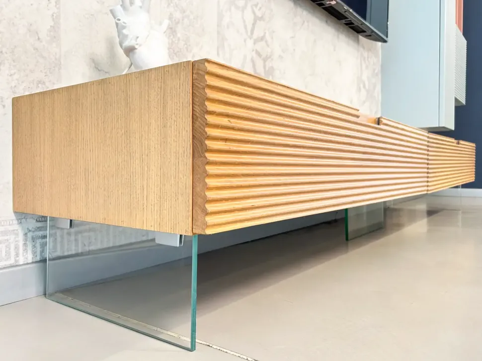 Parete attrezzata in stile moderna Parete tv di Devina nais a prezzo Outlet