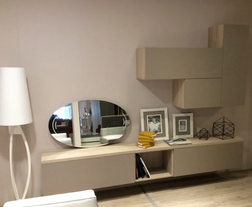 Parete attrezzata in stile moderno Artigianale in laccato opaco Offerta Outlet