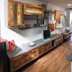 Parete attrezzata Parete soggiorno industrial e legno di Nuovi mondi collection in OFFERTA OUTLET