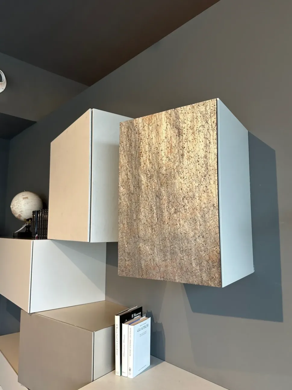 Parete attrezzata Parete soggiorno mod. inclinart presotto Presotto in stile design a prezzo scontato