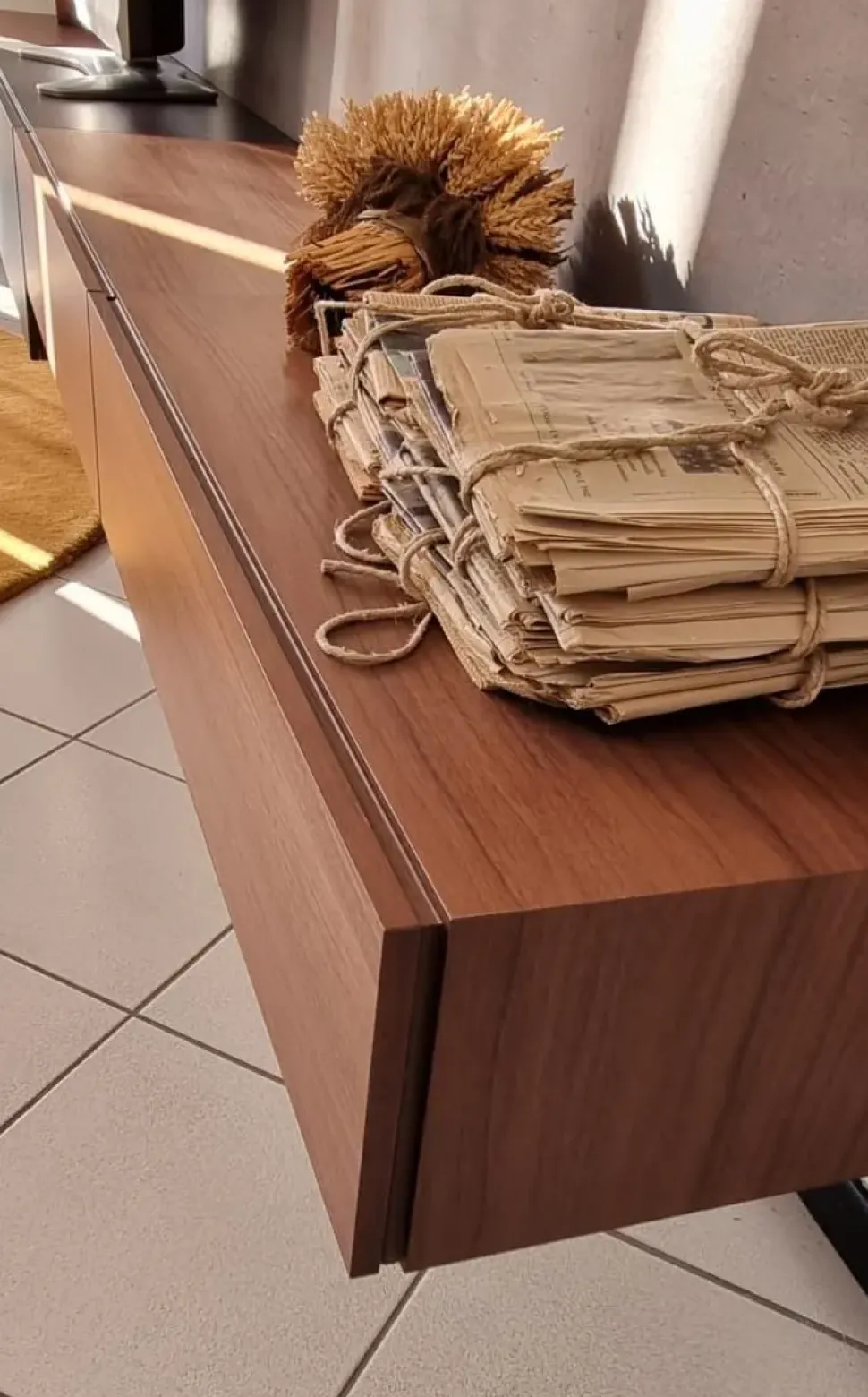 Parete attrezzata People Pianca in stile moderno a prezzo scontato