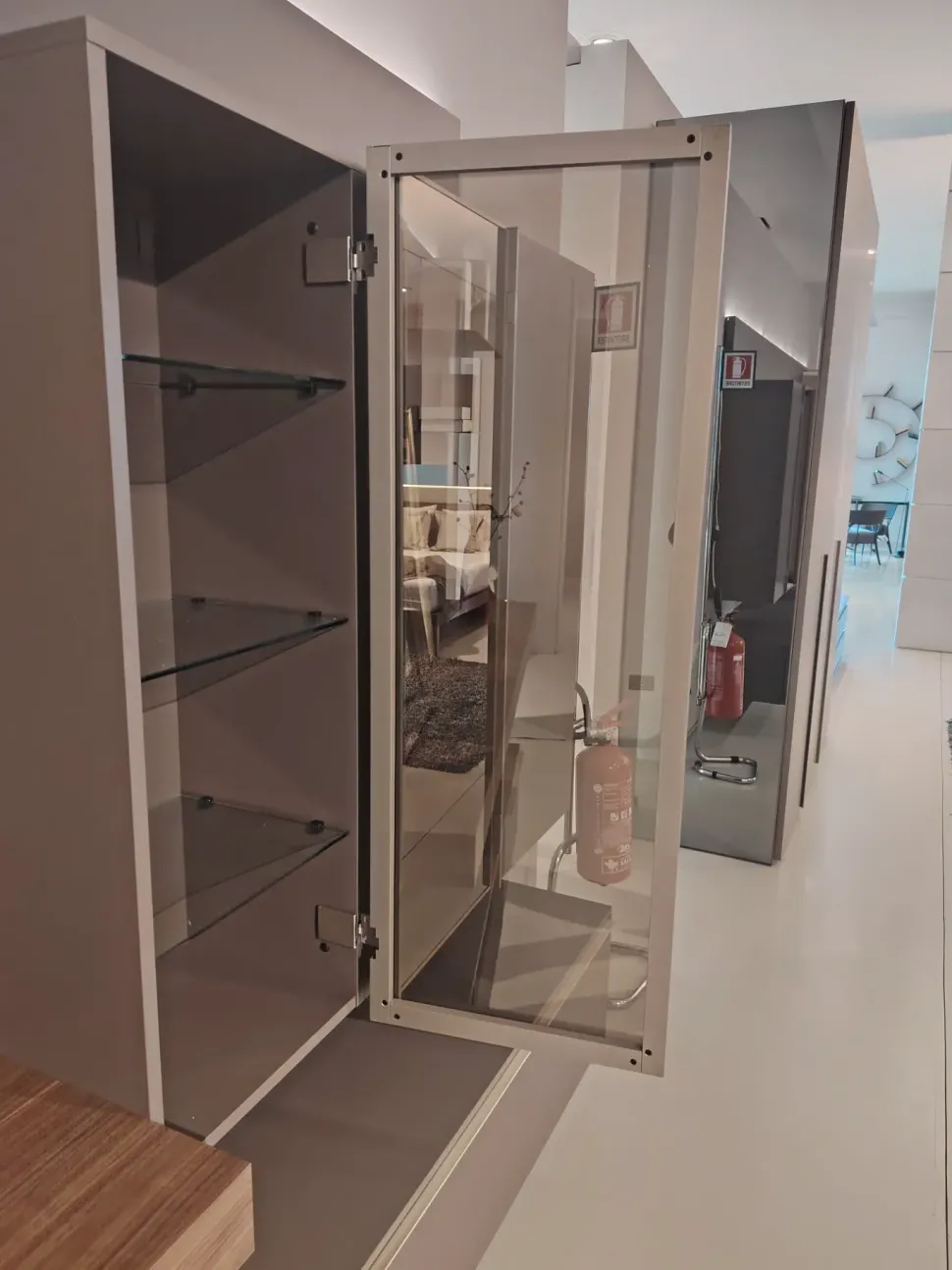 Parete attrezzata Spazio Pianca in stile moderna a prezzo ribassato