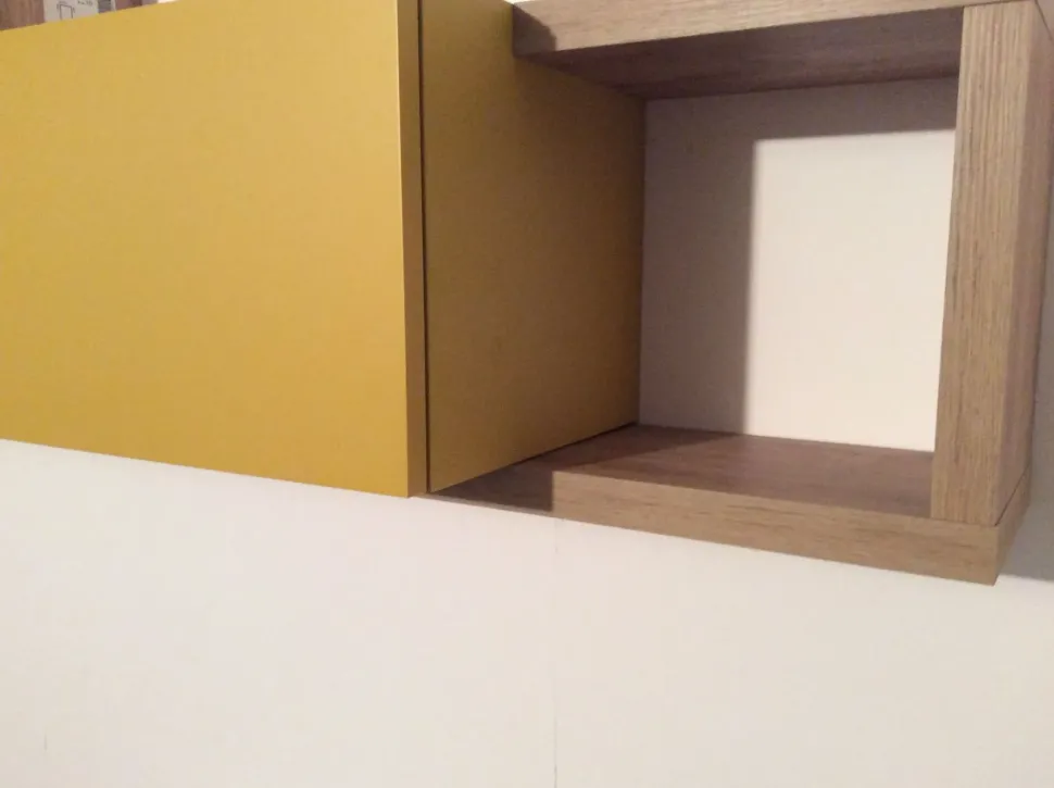 Parete attrezzata Su2105 giallo di Artigianale in OFFERTA OUTLET