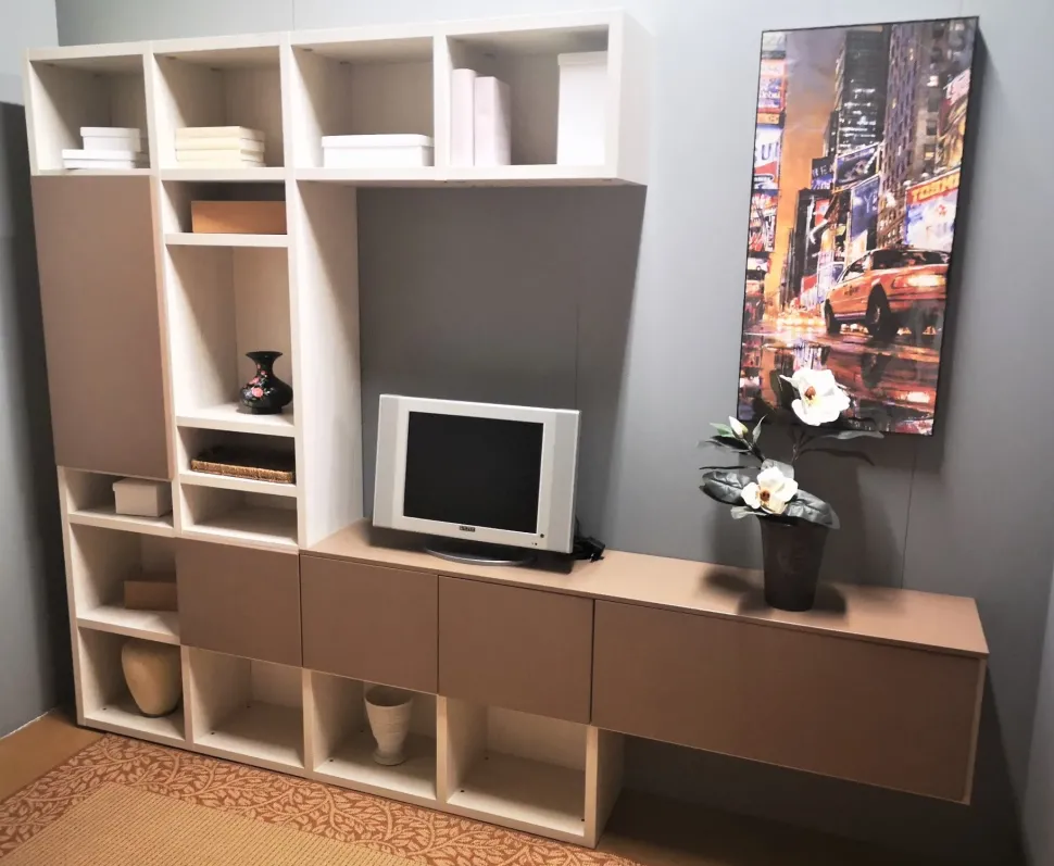 Parete attrezzata Urban della firma Abitare mobilstella con uno sconto esclusivo