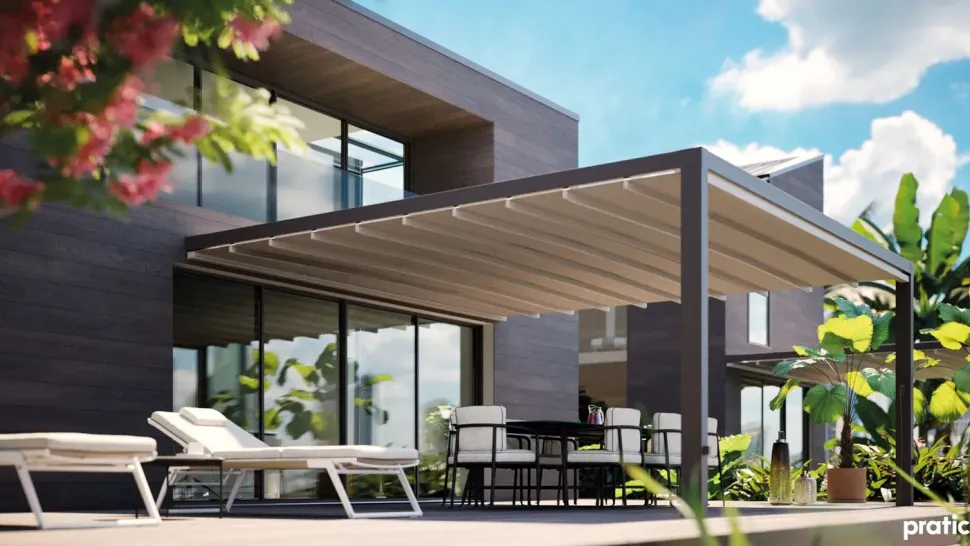 Pergotenda a marchio Pratic modello Phonix free SCONTATA