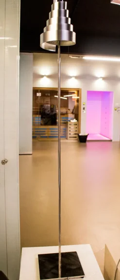 Piantana in Acciaio con Led dimmerabile e accensione touch