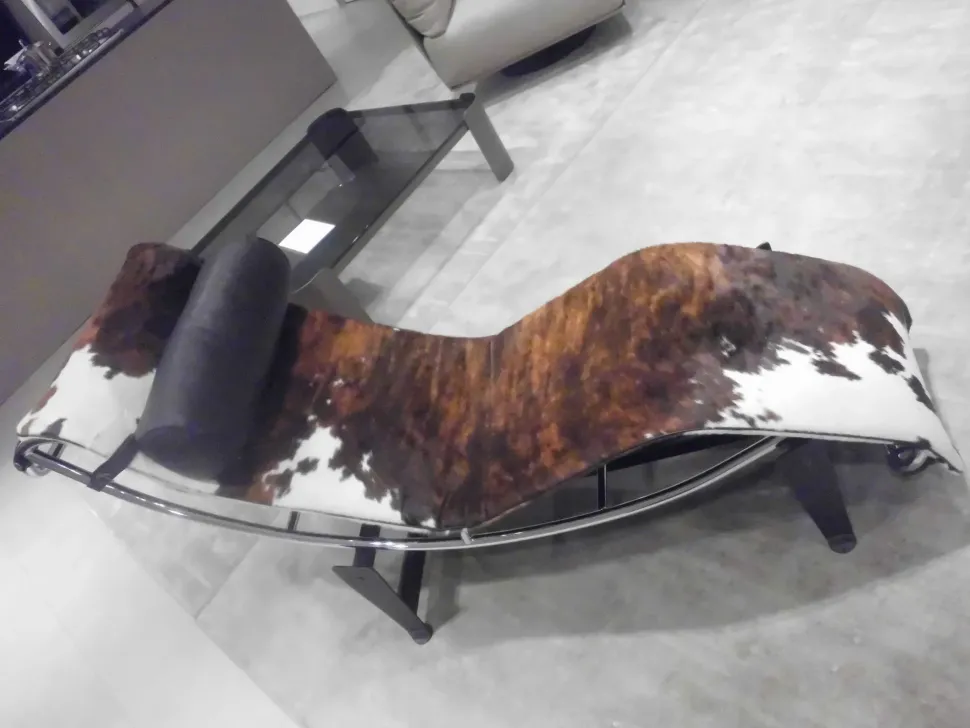 Poltrona con movimento relax Chaise longue le corbusier in Tessuto Sigerico con forte sconto