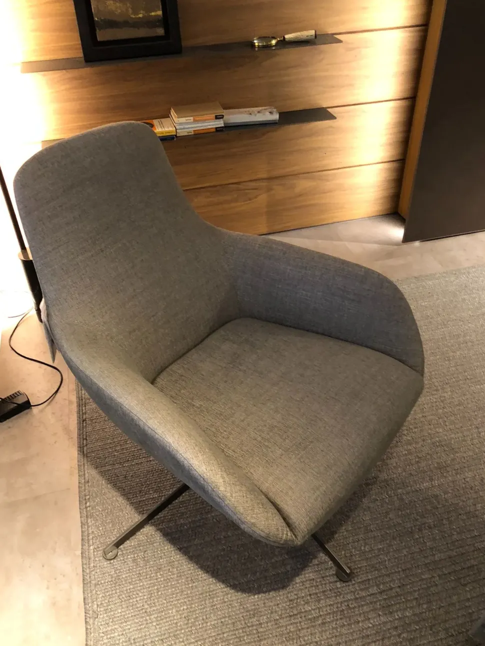 Poltrona con poggiapiedi Kent Zanotta a prezzo scontato