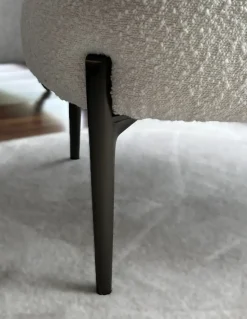 Poltrona con seduta fissa Poltroncina squadrata tosca di design Artigianale a prezzo Outlet