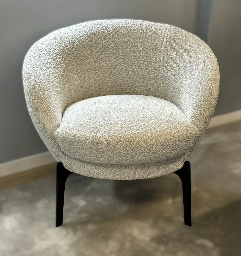Poltrona con seduta fissa Poltroncina tonda emily di design Artigianale a prezzo scontato