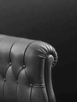 Poltrona con seduta fissa Fumoir Poltrona frau a prezzo Outlet