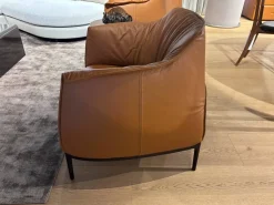 Poltrona con seduta fissa Archibald Poltrona frau in Offerta Outlet  approfittane ora!