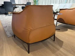 Poltrona con seduta fissa Archibald Poltrona frau in Offerta Outlet  approfittane ora!