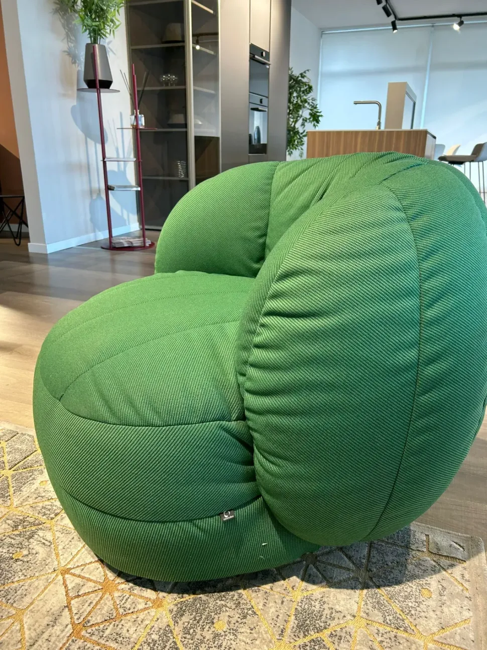 Poltrona con seduta fissa Reef Connubia a prezzo scontato