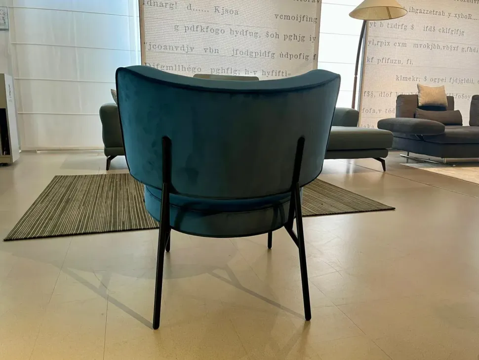 Poltrona con seduta fissa Coco Calligaris a prezzo Outlet approfittane ora!