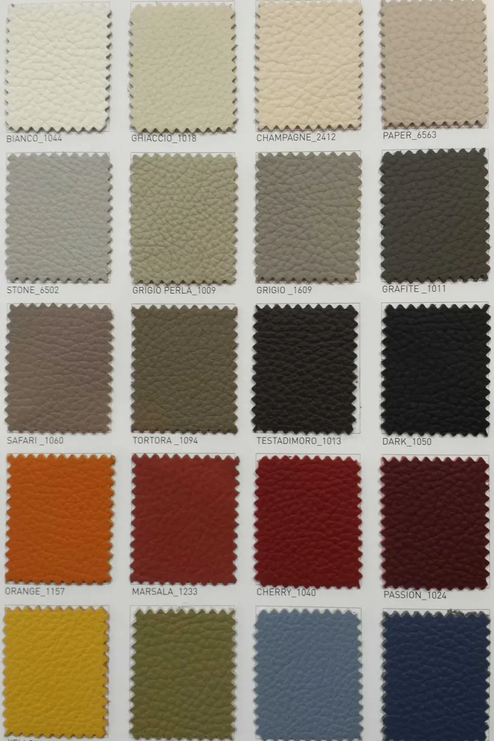 Poltrona con seduta fissa Felicity Egoitaliano a prezzo scontato