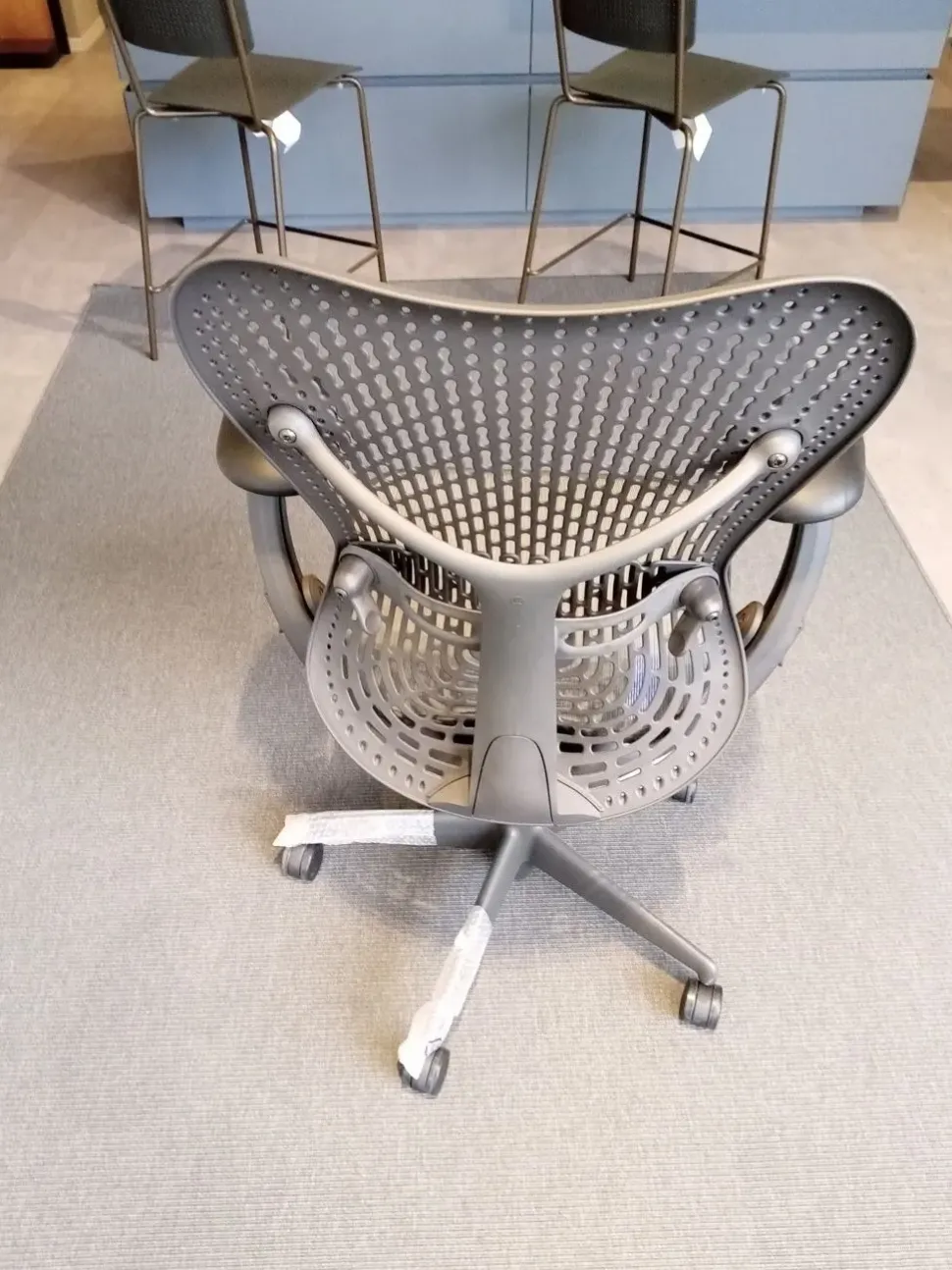 Poltrona da ufficio Mirra in metallo Hermann miller in Offerta Outlet