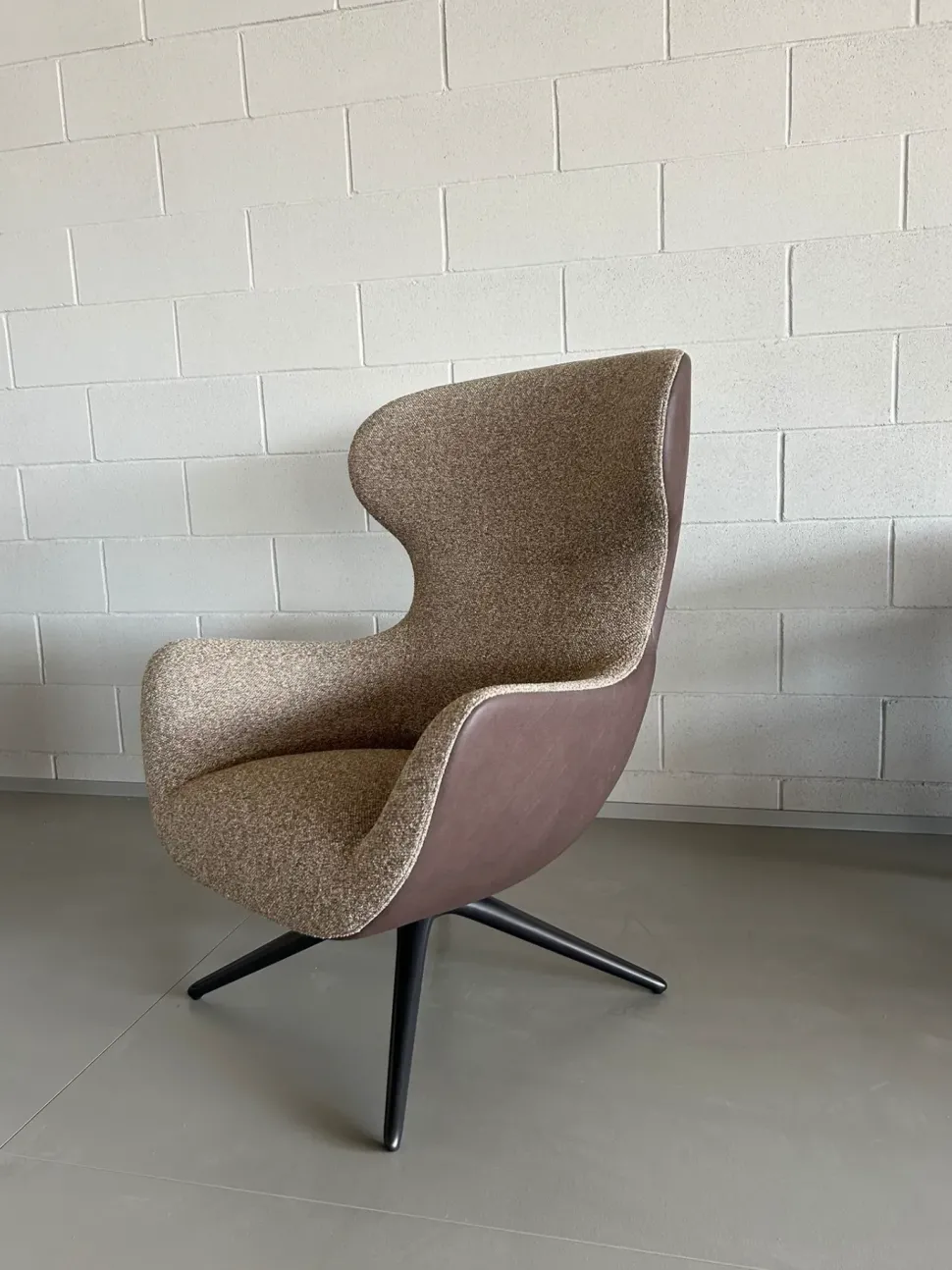 Poltrona in Pelle Mad joker Poliform a prezzo scontato